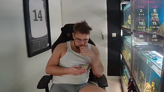 Snapshot of justinitt chatting on 02.22.25 justinitt online show from 02.22.25