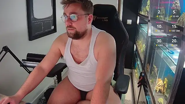 Snapshot of justinitt chatting on 02.24.25 justinitt online show from 02.24.25