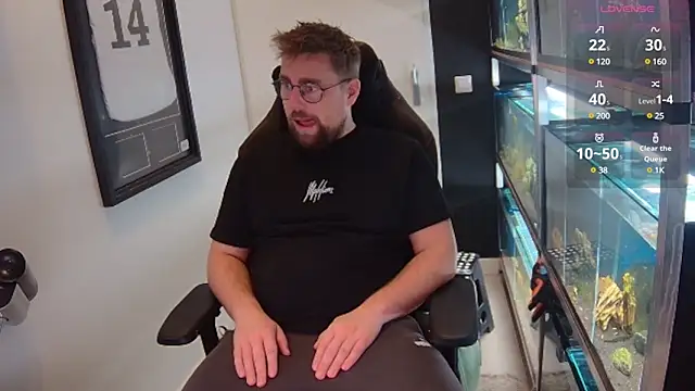 Snapshot of justinitt chatting on 02.25.25 justinitt online show from 02.25.25