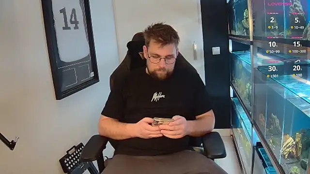 Snapshot of justinitt chatting on 02.25.25 justinitt online show from 02.25.25