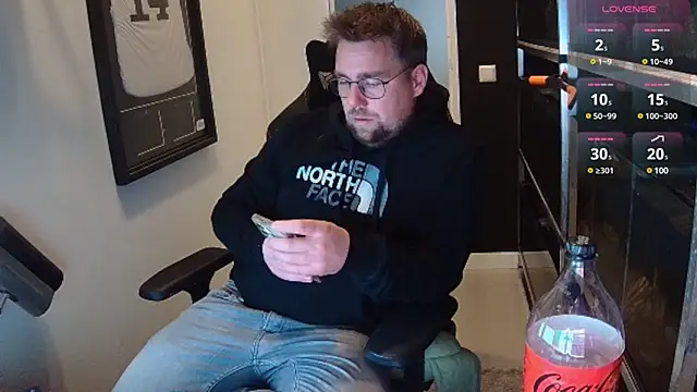 Snapshot of justinitt chatting on 02.28.25 justinitt online show from 02.28.25