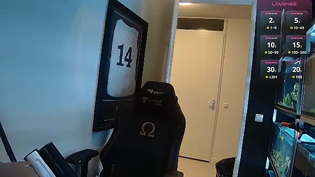 Snapshot of justinitt chatting on 02.28.25 justinitt online show from 02.28.25