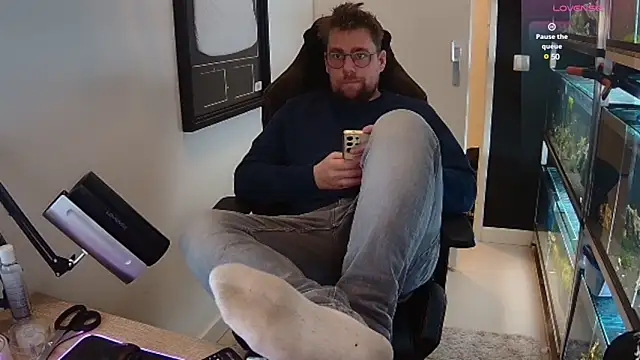 Snapshot of justinitt chatting on 03.01.25 justinitt online show from 03.01.25