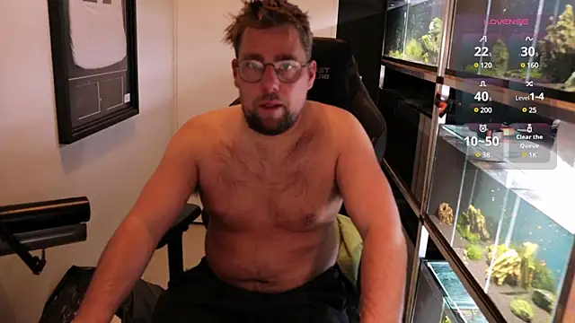 Snapshot of justinitt chatting on 03.13.25 justinitt online show from 03.13.25