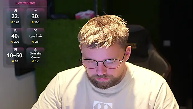 Snapshot of justinitt chatting on 09.22.25 justinitt online show from 09.22.25