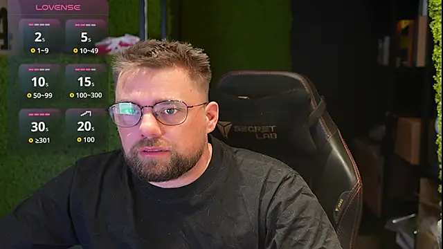 Snapshot of justinitt chatting on 09.24.25 justinitt online show from 09.24.25