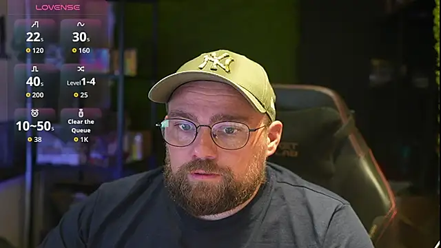 Snapshot of justinitt chatting on 10.13.25 justinitt online show from 10.13.25