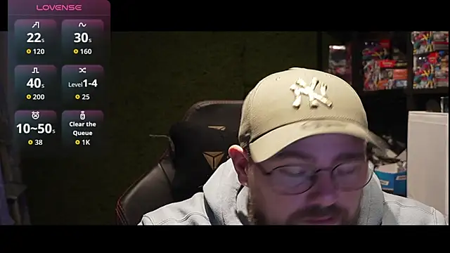 Snapshot of justinitt chatting on 10.26.25 justinitt online show from 10.26.25