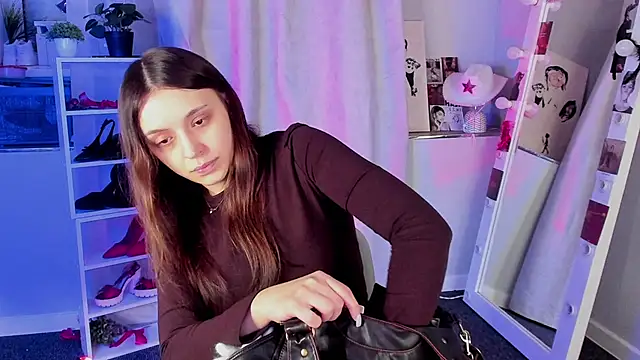 Sahara Shields online show from 11.24.25