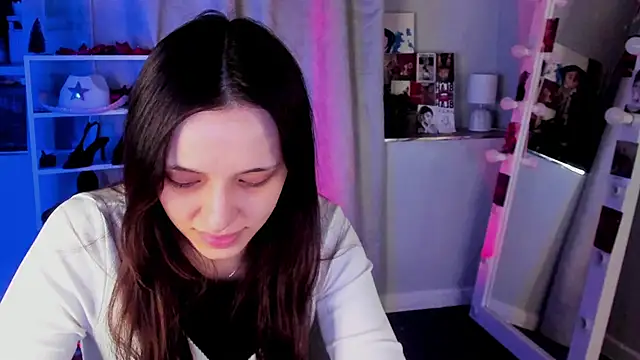 Sahara Shields online show from 03.04.26