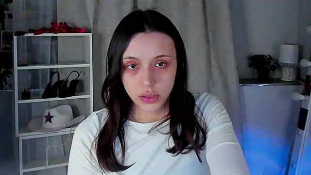 Snapshot of Sahara_Shields chatting on 05.03.26 Sahara Shields online show from 05.03.26