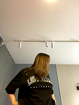 Snapshot of Kiss_My_Body chatting on 09.14.25 Kiss My Body online show from 09.14.25