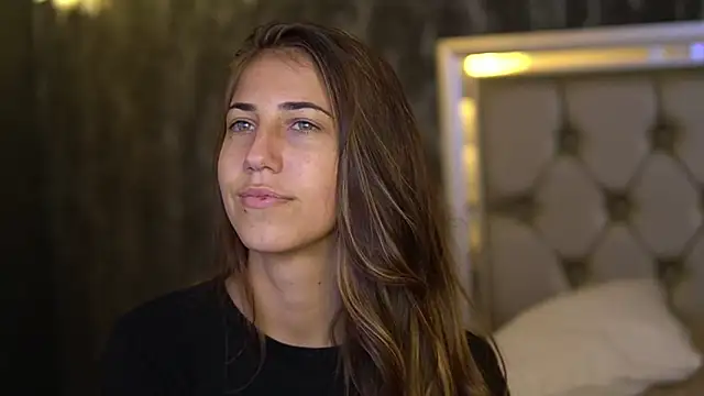 Snapshot of KeylaBlair chatting on 09.27.25 KeylaBlair online show from 09.27.25