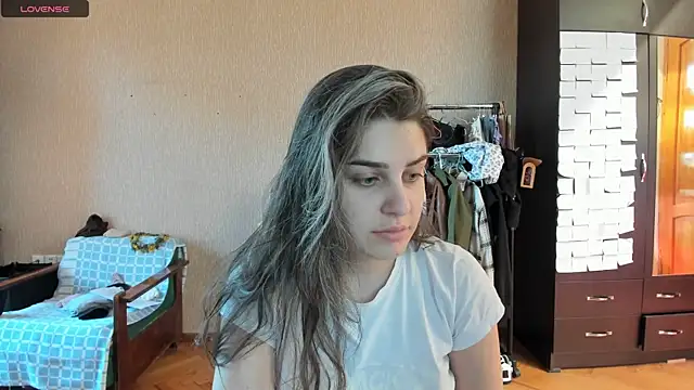 Snapshot of _Roselina_ chatting on 05.20.26 Roselina online show from 05.20.26