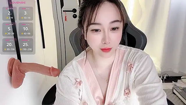 Snapshot of Alano-01 chatting on 03.17.25 Alano-01 online show from 03.17.25