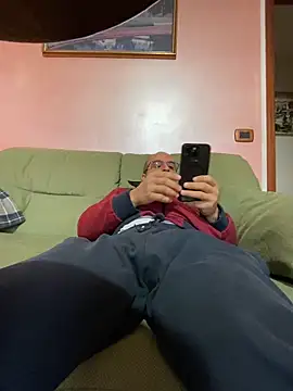 Snapshot of sempreilmio2 chatting on 03.01.25 sempreilmio2 online show from 03.01.25