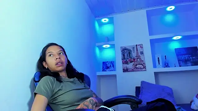 Snapshot of Miss_sparkle00 chatting on 09.10.25 Miss sparkle00 online show from 09.10.25