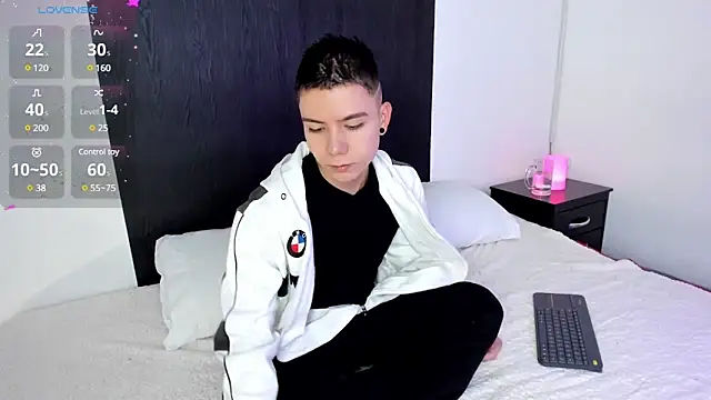 alanblack1 online show from 01.30.25