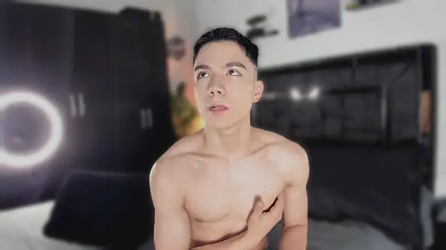 alanblack1 online show from 04.17.26