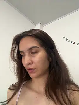 Bella still online show from 02.13.26