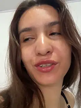 Bella still online show from 03.17.26