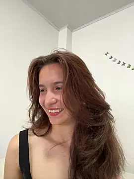 Snapshot of Bella_still chatting on 07.18.26 Bella still online show from 07.18.26
