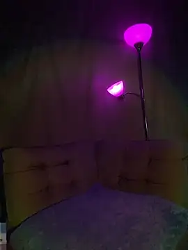 xoxoHotCoCo online show from 04.08.26