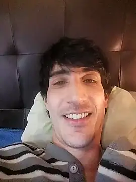 Snapshot of moutt99 chatting on 01.24.25 moutt99 online show from 01.24.25