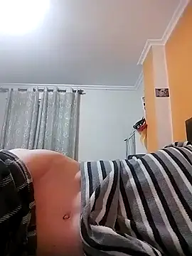 Snapshot of moutt99 chatting on 01.26.25 moutt99 online show from 01.26.25