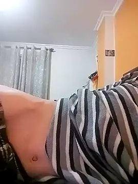 Snapshot of moutt99 chatting on 01.27.25 moutt99 online show from 01.27.25