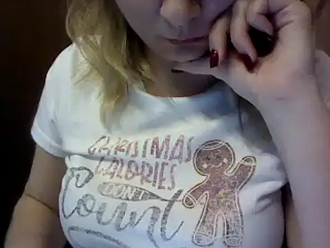 Snapshot of Allie_Janet chatting on 01.17.25 Allie Janet online show from 01.17.25