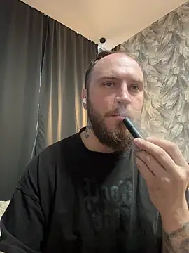 Snapshot of _XxX-XxX_ chatting on 06.17.26 XxX-XxX online show from 06.17.26