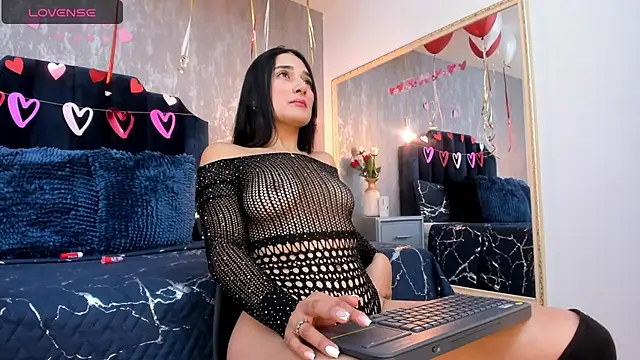 Snapshot of Isis_ariany_ chatting on 02.25.25 Isis ariany  online show from 02.25.25