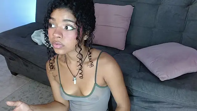 lucie petite online show from 03.22.25