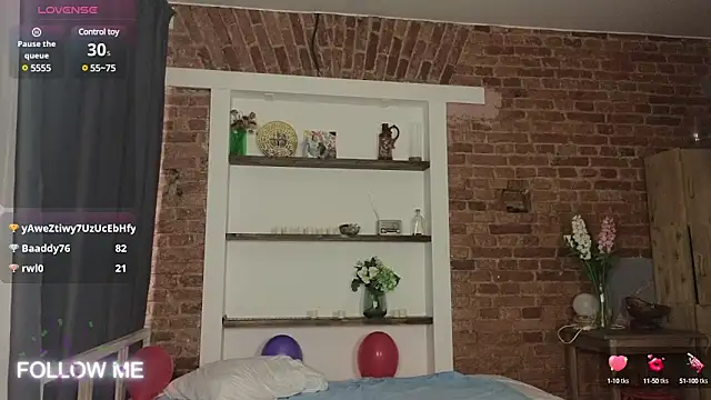 Snapshot of _TiffanyCo_ chatting on 02.11.25  TiffanyCo  online show from 02.11.25