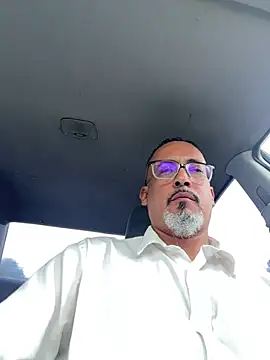 Snapshot of TheConfidentialClub chatting on 01.18.25 TheConfidentialClub online show from 01.18.25