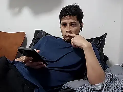 PerroDemonioHot online show from 12.19.25