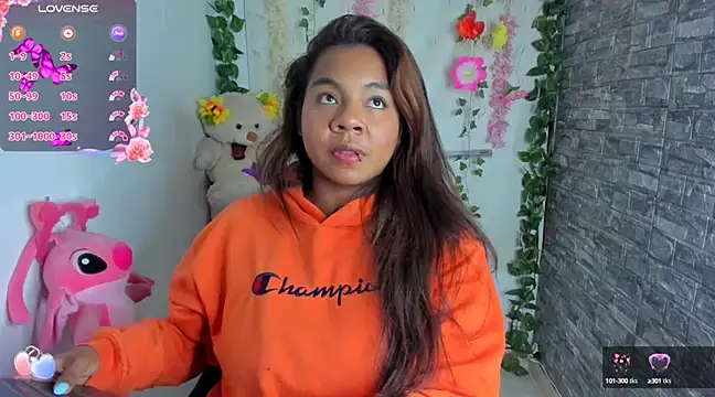 Snapshot of naty_jhonsom_ chatting on 03.10.25 naty jhonsom online show from 03.10.25