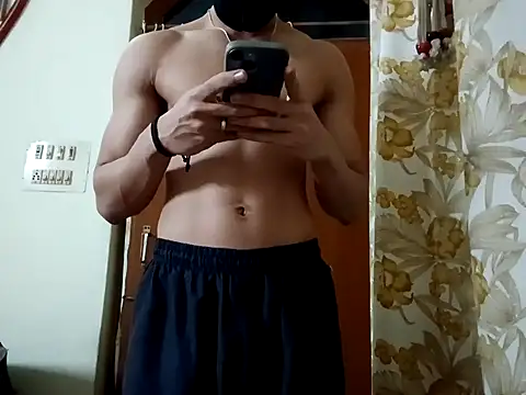 Snapshot of hot_hunk_boy chatting on 02.01.25 hot hunk boy online show from 02.01.25