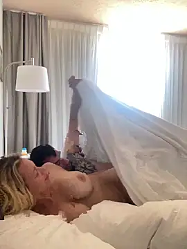 Snapshot of 1fun_one chatting on 09.18.25 1fun one online show from 09.18.25