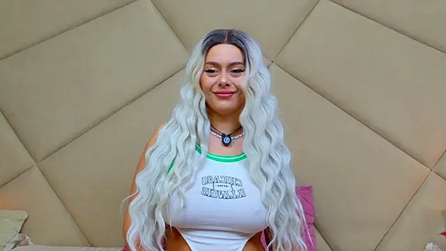 Snapshot of ChloeFrost chatting on 02.22.26 ChloeFrost online show from 02.22.26