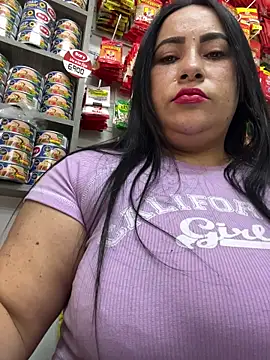 Snapshot of Miia_Jazmin chatting on 04.26.26 Miia Jazmin online show from 04.26.26