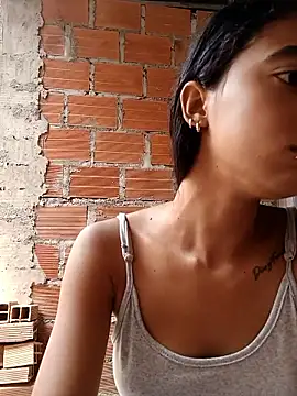 Zoe Sweett18 online show from 09.11.25