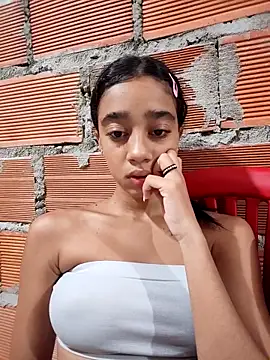 Zoe Sweett18 online show from 11.04.25