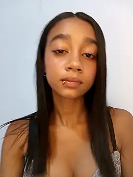 Zoe Sweett18 online show from 05.04.26