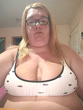 diosacurvy1984 online show from 11.10.25