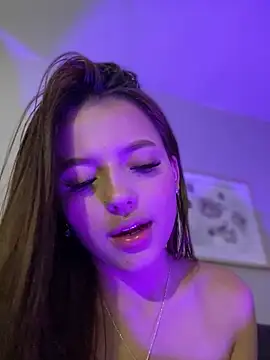 Sofia18 pinkk online show from 03.02.25