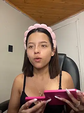 Sofia18 pinkk online show from 03.05.26