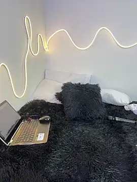 Michell sr online show from 03.07.25