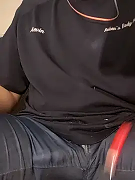 Snapshot of almighty_d chatting on 01.28.25 almighty d online show from 01.28.25